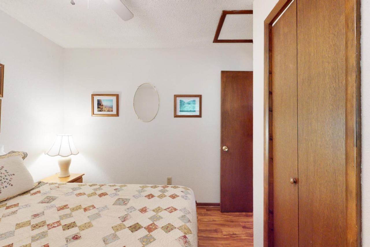 2 Bed 1 Bath Vacation Home In Whittier Екстериор снимка