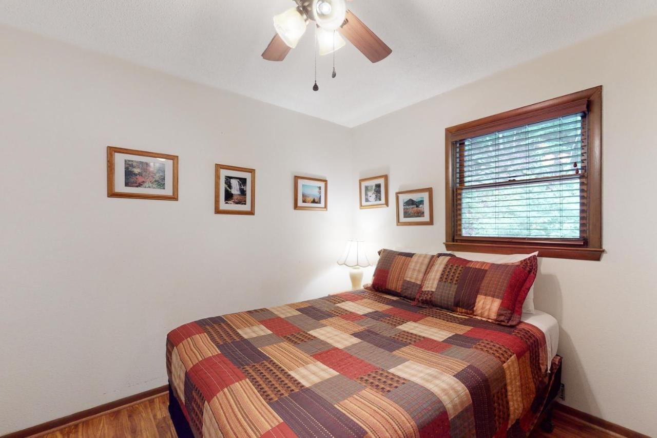 2 Bed 1 Bath Vacation Home In Whittier Екстериор снимка