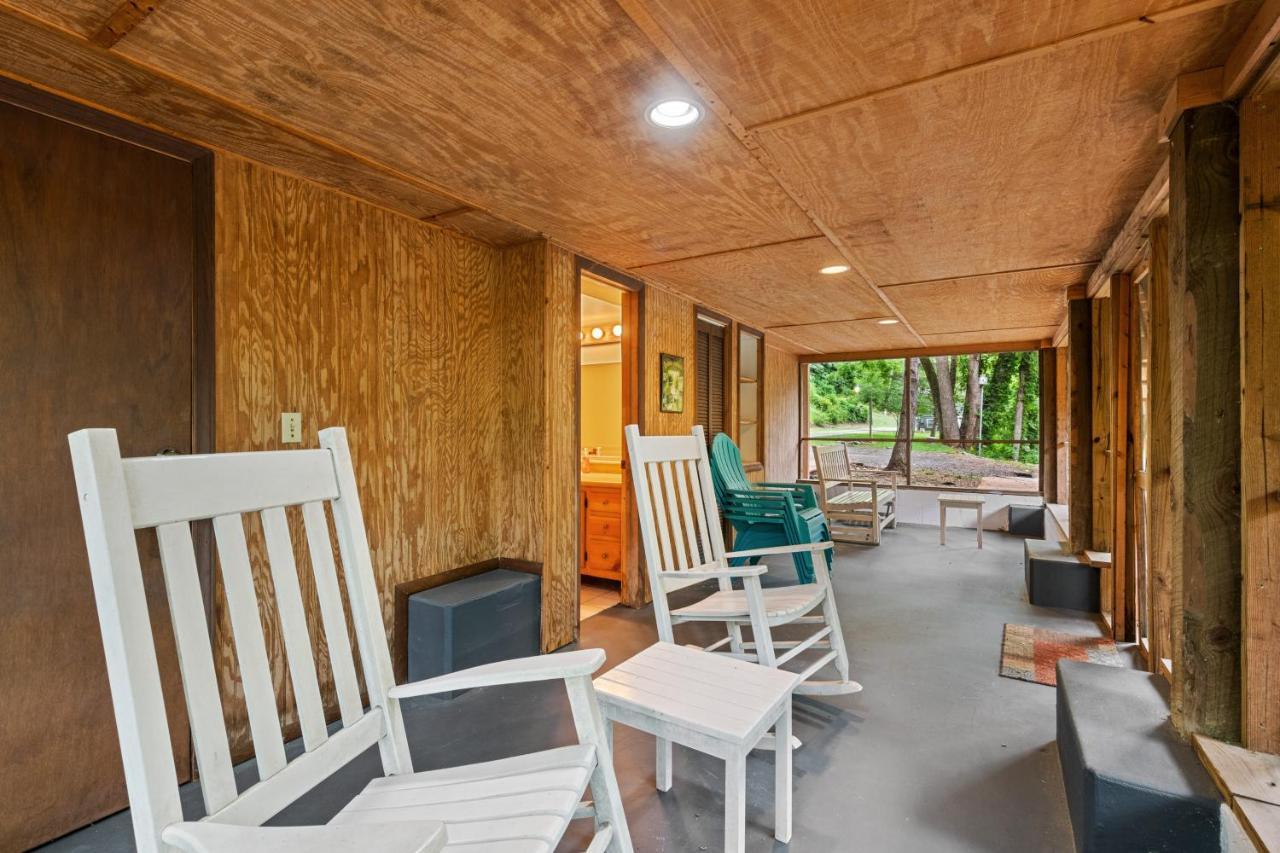 2 Bed 1 Bath Vacation Home In Whittier Екстериор снимка